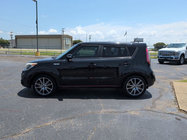Used 2018 Kia Soul ! FWD image 4