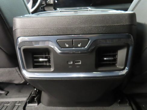 Used 2026 GMC Sierra 2500 Denali w/ Denali Reserve Package AWD/4WD image 11