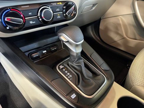 Certified 2024 Kia Soul LX FWD image 21