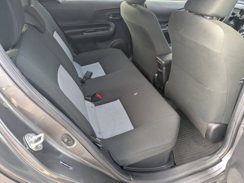 Used 2018 Toyota Prius C Two image 14