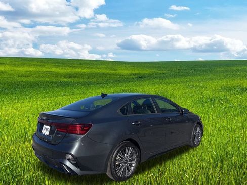 Used 2023 Kia Forte GT-Line image 5