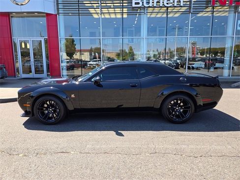 Used 2023 Dodge Challenger R/T Scat Pack image 11