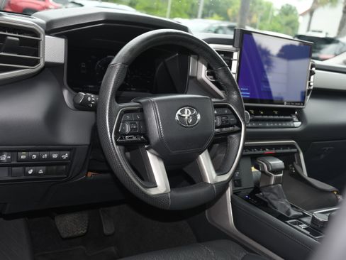 Used 2024 Toyota Tundra Limited AWD/4WD image 9