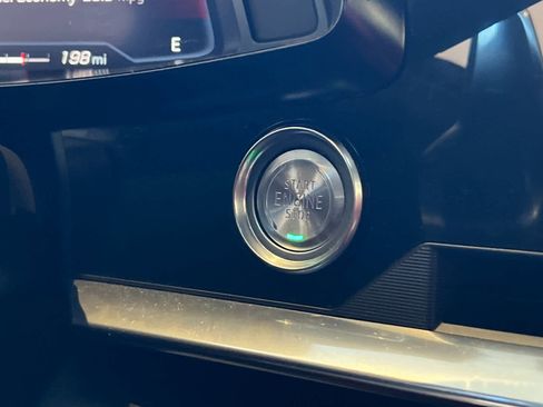 Used 2020 Chevrolet Corvette Stingray Preferred Cpe w/ 2LT Preferred Equipment Group image 18