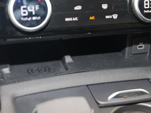 Used 2023 Land Rover Discovery S R-Dynamic image 32