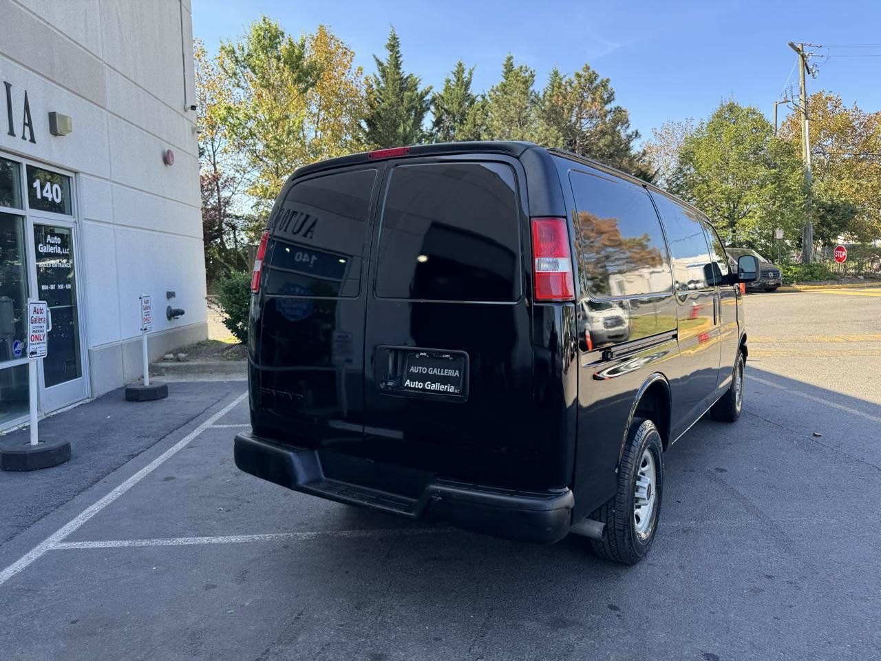 Used 2020 GMC Savana 2500 RWD image 5