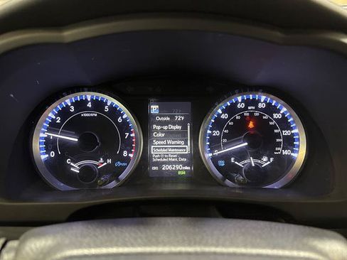 Used 2019 Toyota Highlander Plus AWD/4WD image 9