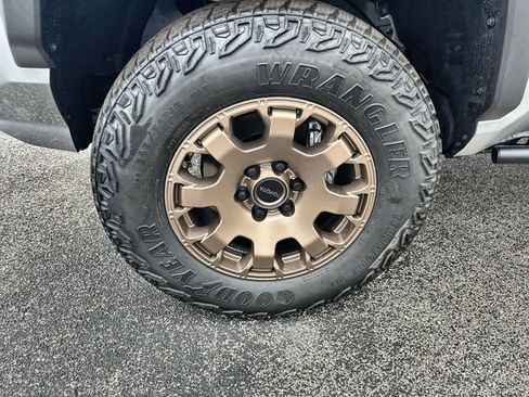 New 2025 Toyota Tacoma Trailhunter image 20
