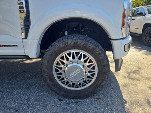 Used 2024 Ford F450 Platinum w/ FX4 Off-Road Package image 5