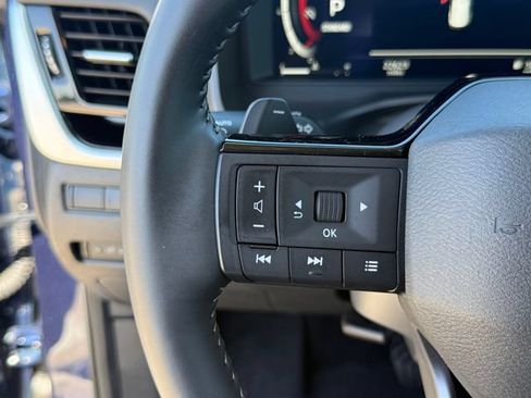 Used 2026 Nissan Rogue SL FWD image 17