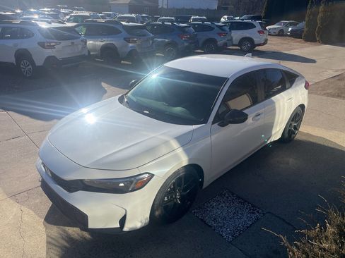 Used 2025 Honda Civic Sport image 4
