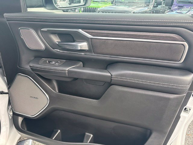 Used 2025 RAM 1500 Laramie AWD/4WD image 12