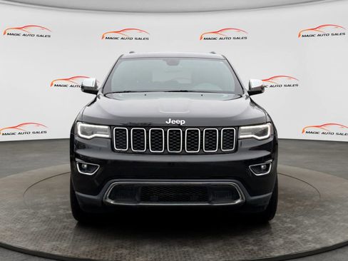 Used 2018 Jeep Grand Cherokee Limited w/ Luxury Group II image 3