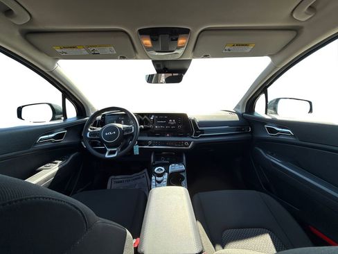 Certified 2025 Kia Sportage LX AWD/4WD image 19