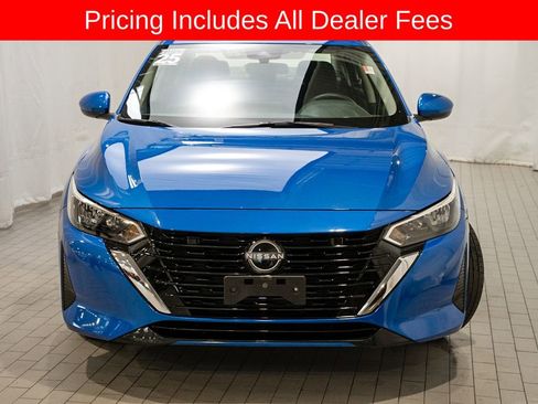 Used 2025 Nissan Sentra SV FWD image 2