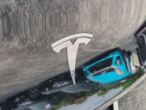 Used 2023 Tesla Model Y Long Range AWD/4WD image 9