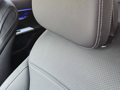 Certified 2025 Mercedes-Benz GLC 300 4MATIC image 9