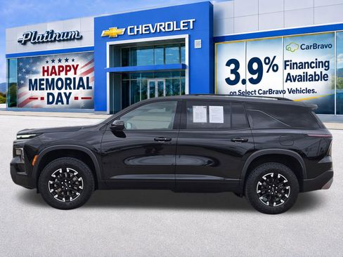 Certified 2025 Chevrolet Traverse Z71 w/ LPO, Floor Liner Package AWD/4WD image 3