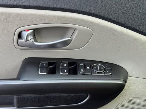 Used 2020 Kia Sedona EX image 28