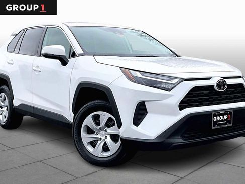 Used 2023 Toyota RAV4 LE image 3