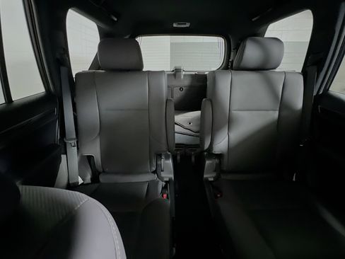 Used 2023 Lexus GX 460 Premium w/ Accessory Package image 33