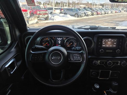 Used 2021 Jeep Wrangler Unlimited Sport AWD/4WD image 15