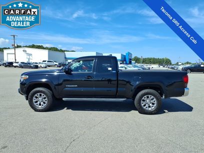 Used 2018 Toyota Tacoma SR5 w/ SR5 Appearance Package (SM)