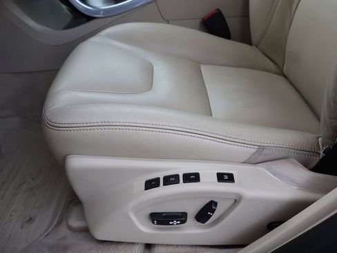 Used 2015 Volvo V60 T5 Premier image 27