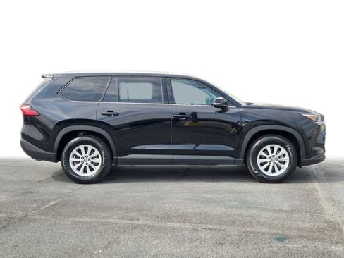 Used 2024 Toyota Grand Highlander AWD image 9