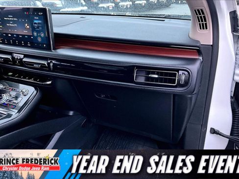 Used 2022 Lincoln Nautilus Reserve image 13