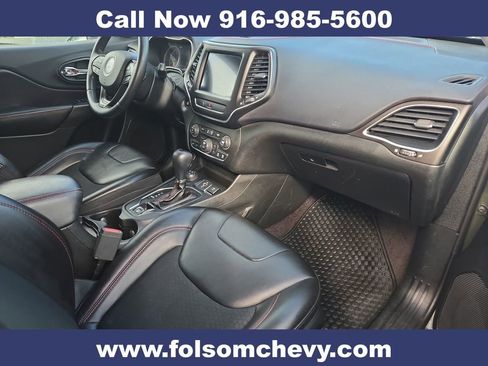 Used 2019 Jeep Cherokee Trailhawk w/ Trailer Tow Group AWD/4WD image 31