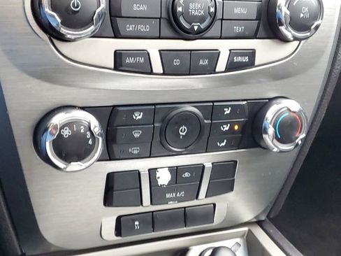 Used 2010 Ford Fusion SE image 18