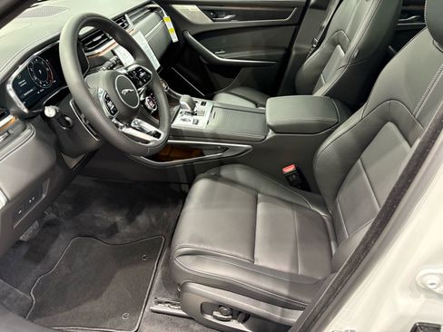 New 2026 Jaguar F-PACE R-Dynamic S image 6