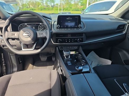 Used 2024 Nissan Rogue S image 12