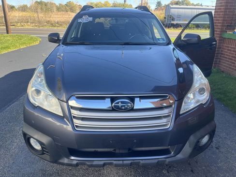 Used 2014 Subaru Outback 2.5i Premium image 10
