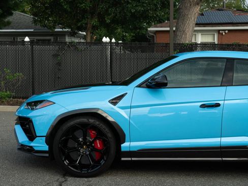Used 2024 Lamborghini Urus Performante AWD/4WD image 40