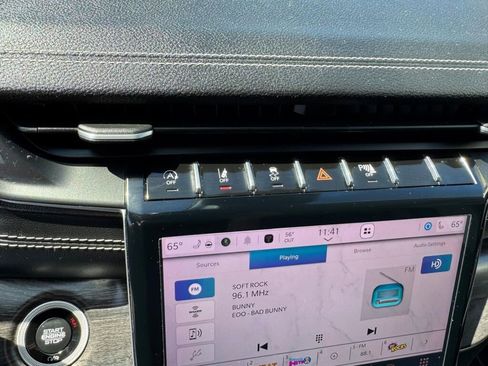 Used 2022 Jeep Grand Cherokee L Limited AWD/4WD image 19