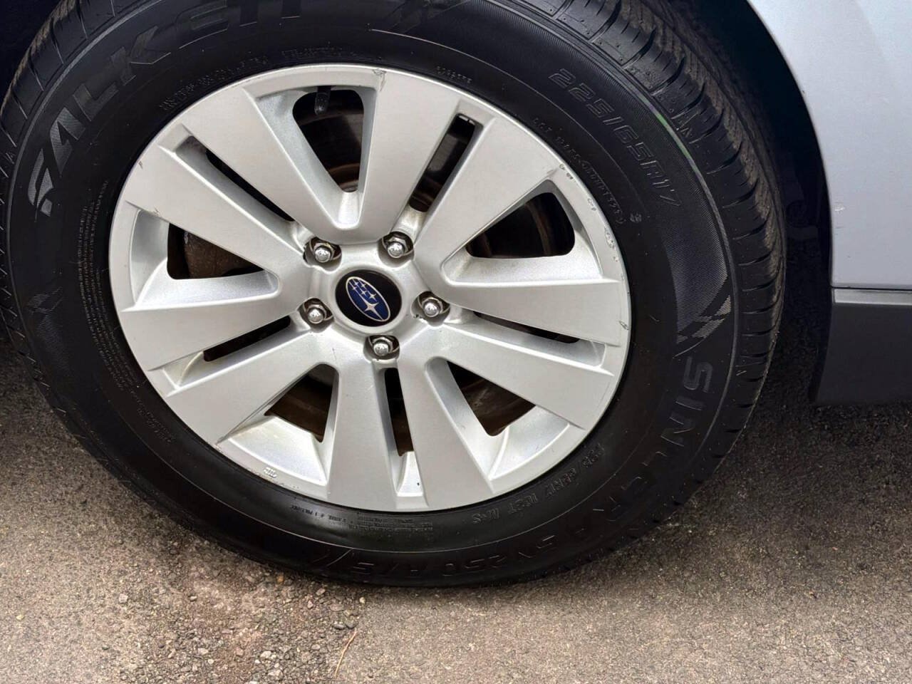 Used 2016 Subaru Outback 2.5i Premium AWD/4WD image 7
