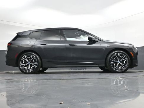 Used 2022 BMW iX xDrive50 AWD/4WD image 29