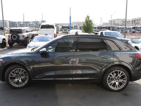 Used 2021 Audi e-tron Prestige AWD/4WD image 5