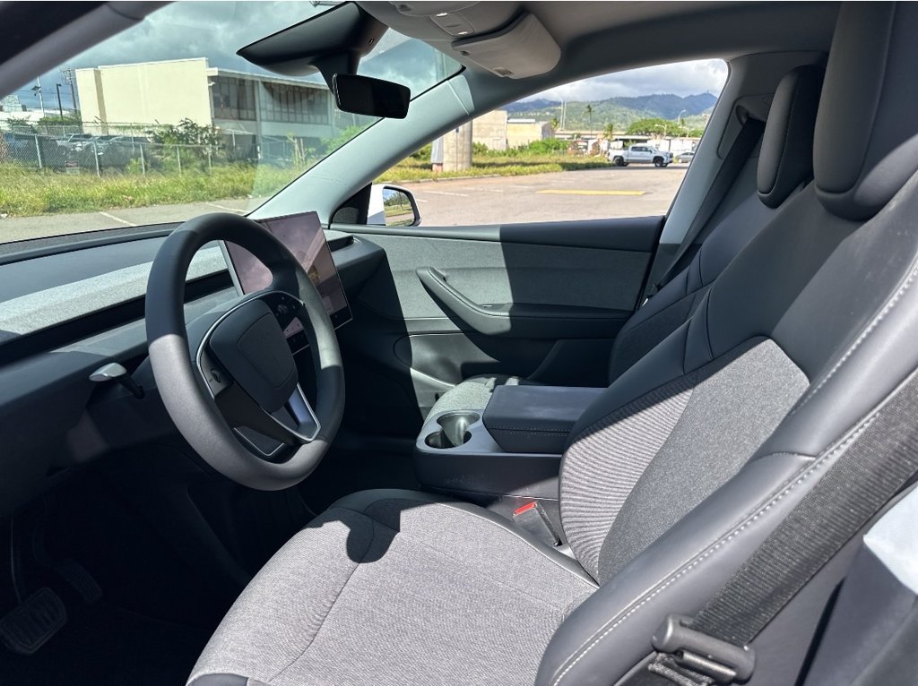 Used 2026 Tesla Model Y Long Range AWD/4WD image 12