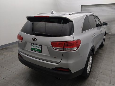 Used 2018 Kia Sorento AWD image 7