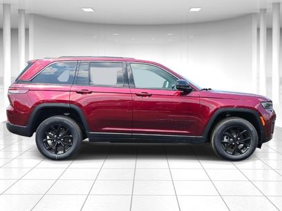 New 2026 Jeep Grand Cherokee Altitude