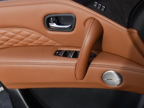 Used 2024 INFINITI QX80 Sensory w/ Cargo Package image 28