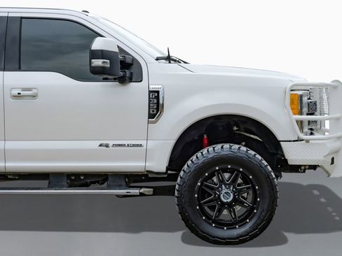 Used 2017 Ford F350 Lariat w/ Lariat Ultimate Package image 7