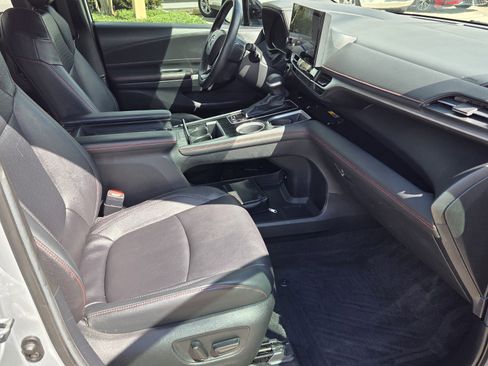 Certified 2025 Toyota Sienna XSE image 13