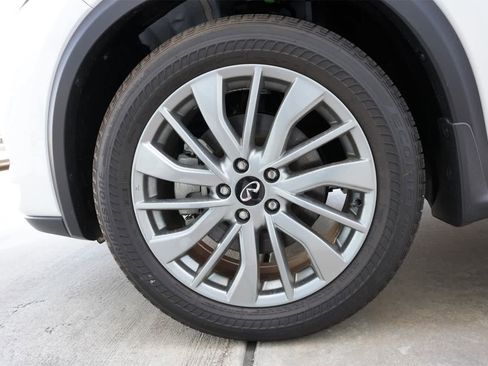 Certified 2025 INFINITI QX50 Luxe image 25