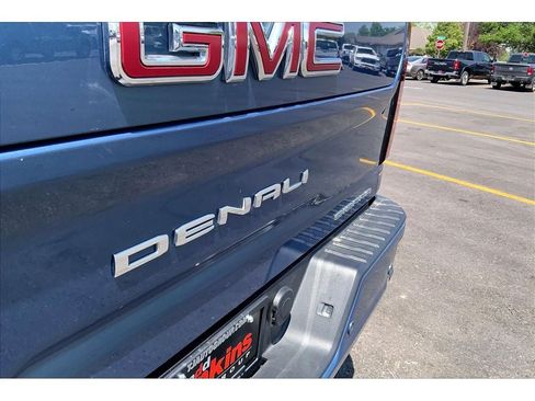 Used 2025 GMC Sierra 2500 Denali w/ Denali Reserve Package AWD/4WD image 9