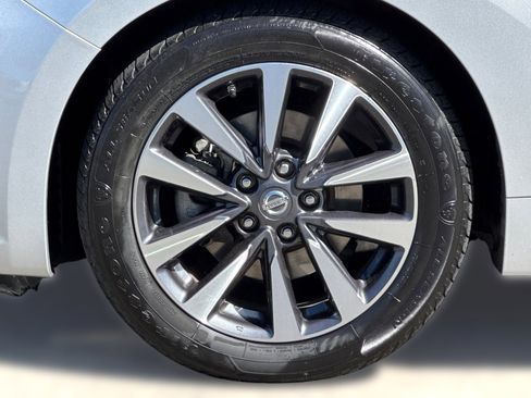 Used 2017 Nissan Altima 2.5 SL image 10