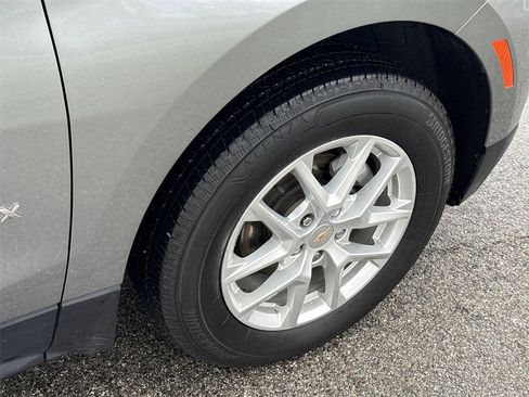 Used 2024 Chevrolet Equinox LT image 18